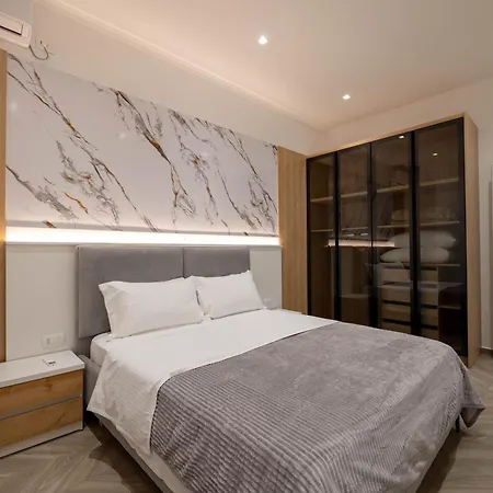 Regal Luxury Apartment *