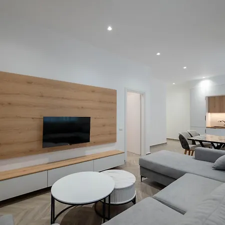 Regal Luxury * Sarandë