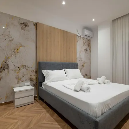 Regal Luxury Apartment *