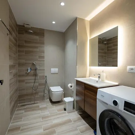 Regal Luxury * Sarandë