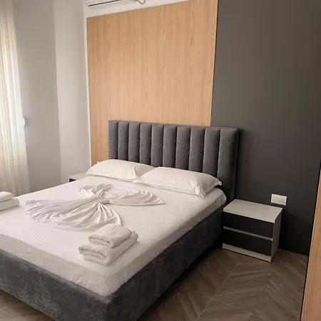 Regal Luxury Apartment *